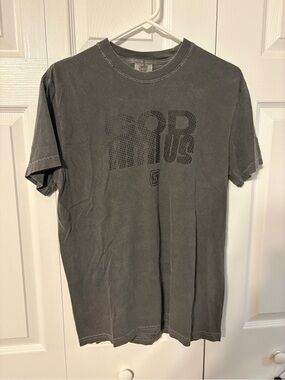 Comfort Colors Men's Short-Sleeve Crewneck Tee- GOD WITH US